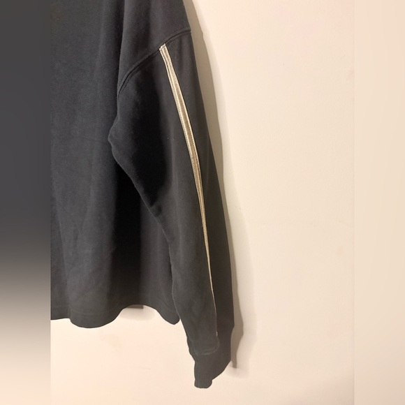 Converse Black Crewneck Sweater with Iconic Logo - Picture 4 of 10